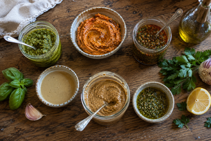 <p>Salsas, aderezos y básicos caseros, <em>CERO conservantes</em></p>